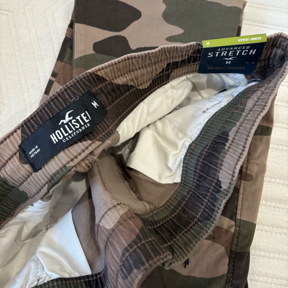 Brand new hollister camo skinny joggers
